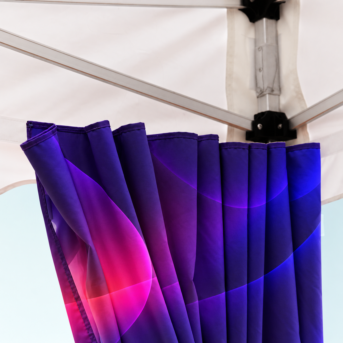 3m x 3m Canopy Tent with Scalloped Valances and Curtains